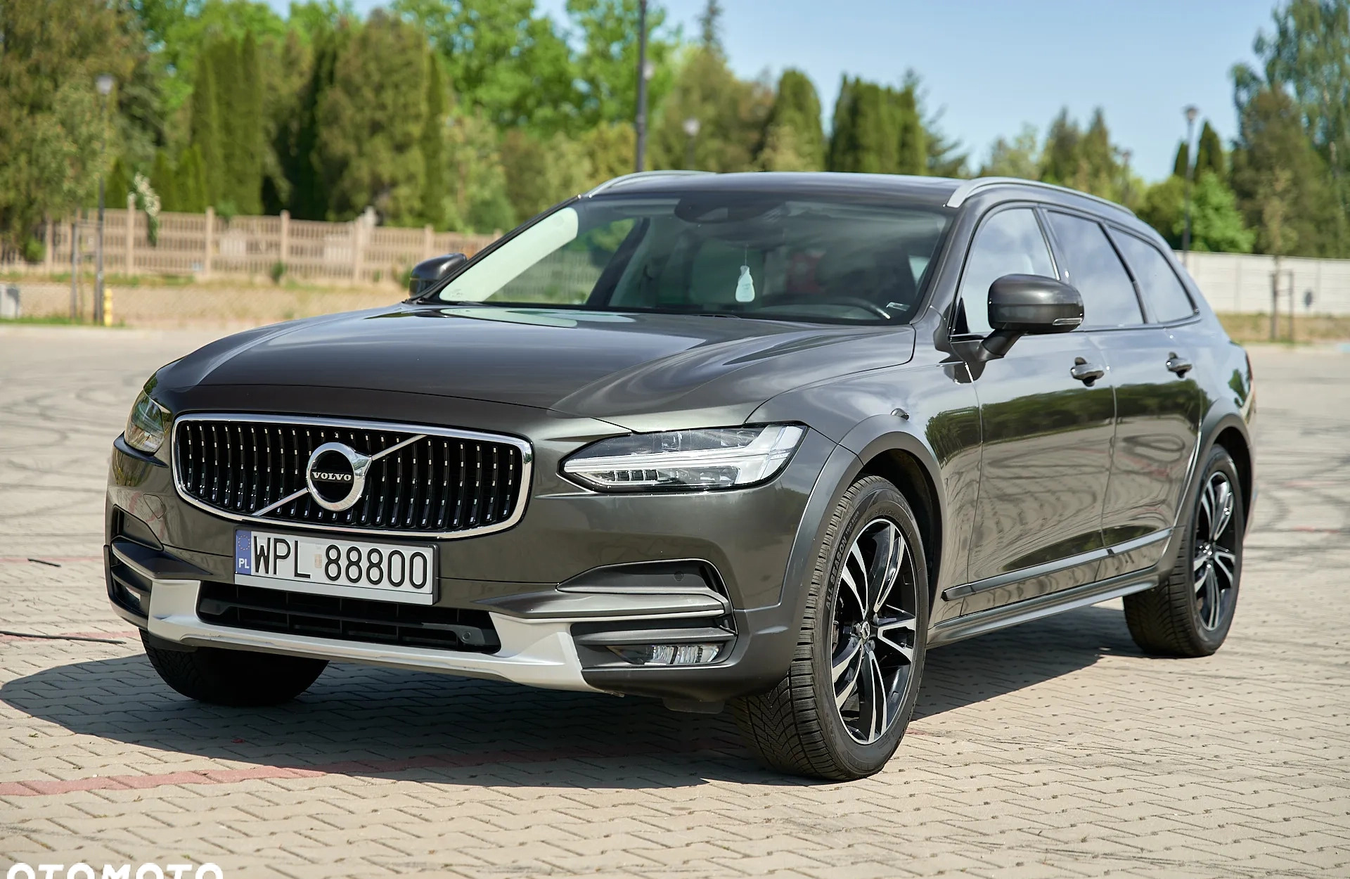 Volvo V90 Cross Country cena 118900 przebieg: 155000, rok produkcji 2017 z Płock małe 781